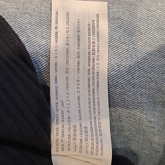 Black Ribbed Cropped Zipper Hollister Long Sleeve Tee - Picture 4 of 5